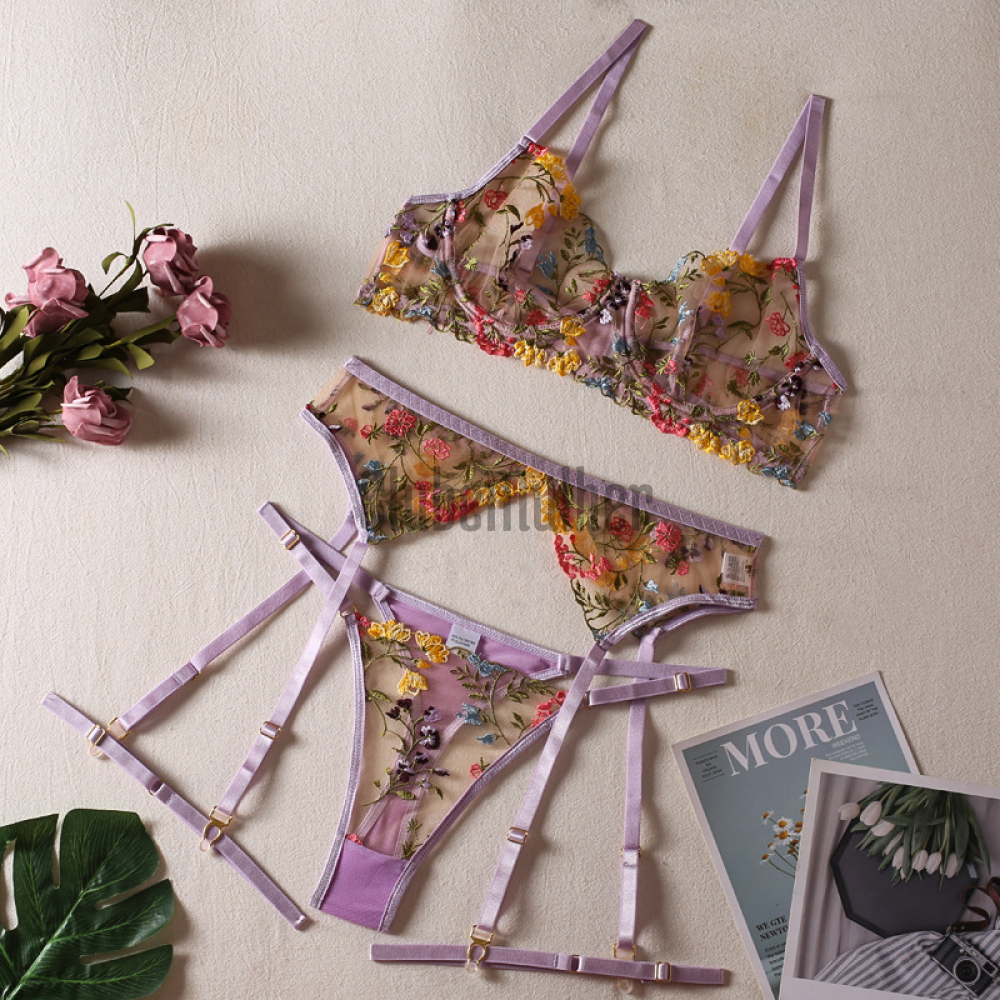 Conjunto Lingerie Floral Cinta Liga Fio Dental Lilás / P