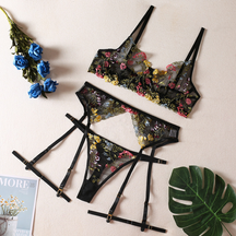 Conjunto Lingerie Floral Cinta Liga Fio Dental Preto / P